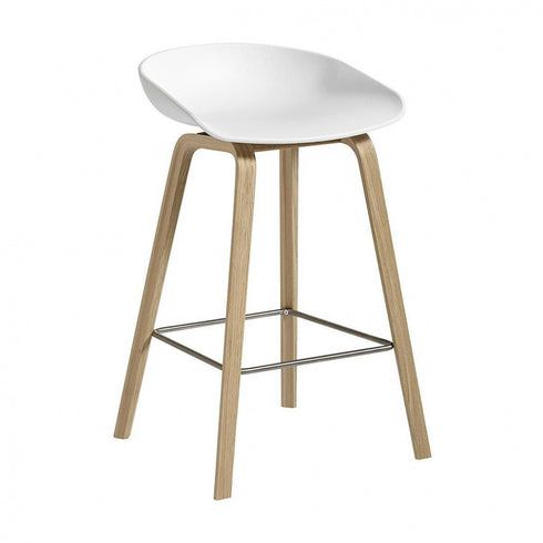 About a Stool AAS 32 Bar Stool Low Matt Lacquered Oak Base